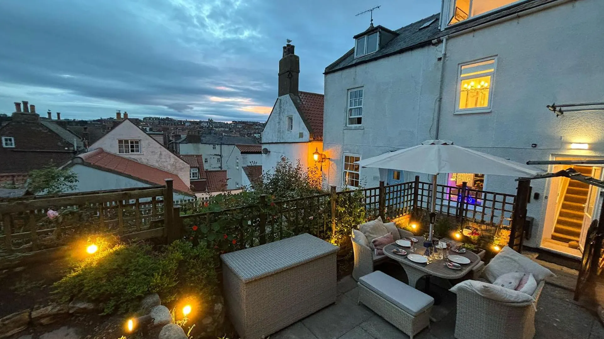 Host & Stay - Voyagers' View Whitby 0*,